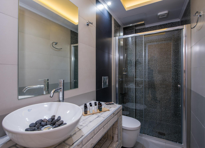 Bathroom 2, Seagull Hotel, Crete
