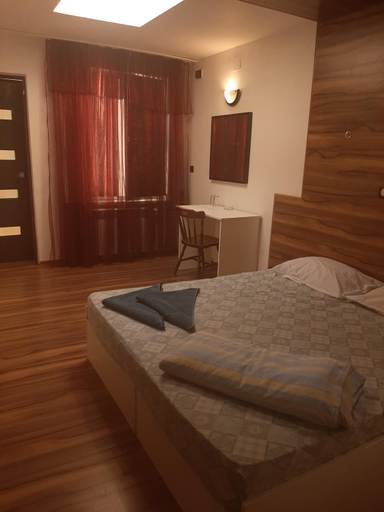 Others 4, Hostel Pop Bogomil, Stolichna