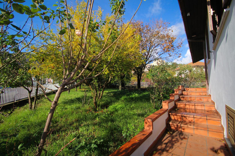 Others 4, AceroRosso B&B, Salerno