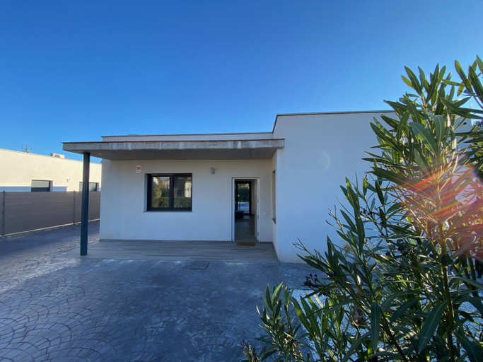 Others 4, MP-Casa Olivera, Girona