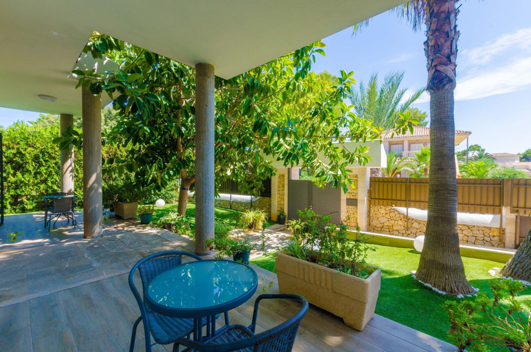Room 5, Villa Diagonal in Can Picafort, Baleares