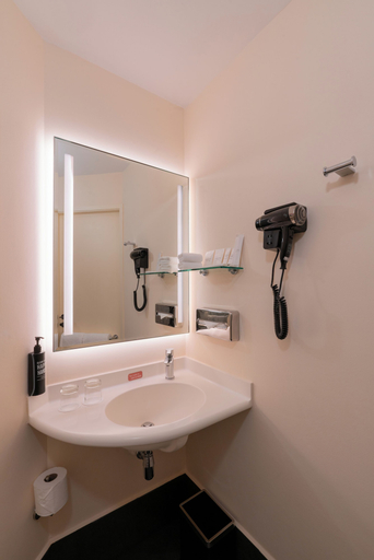 Bathroom 8