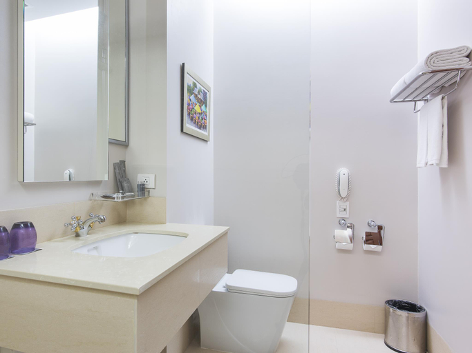 Bathroom 27