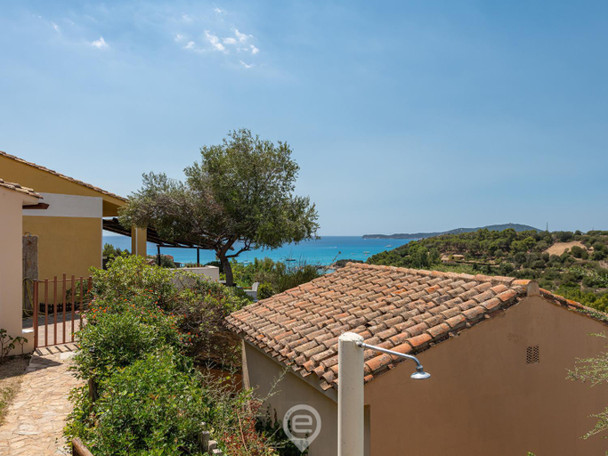 Others 3, Estay - Porto luna 24 - Casa Selene with BBQ - AirCon - Parking, Cagliari