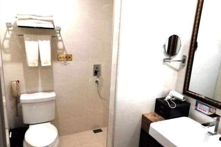 Bathroom 4, HaiDe Zhuofan Hot Spring Hotel, Hulunbuir