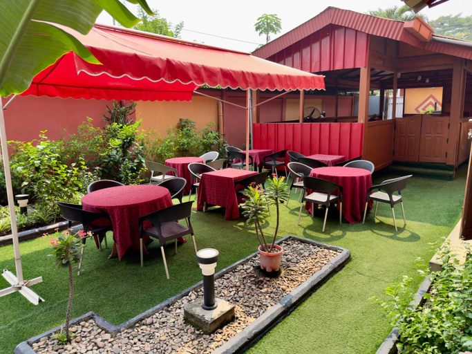 Others 1, Hotel du Boulevard, Brazzaville