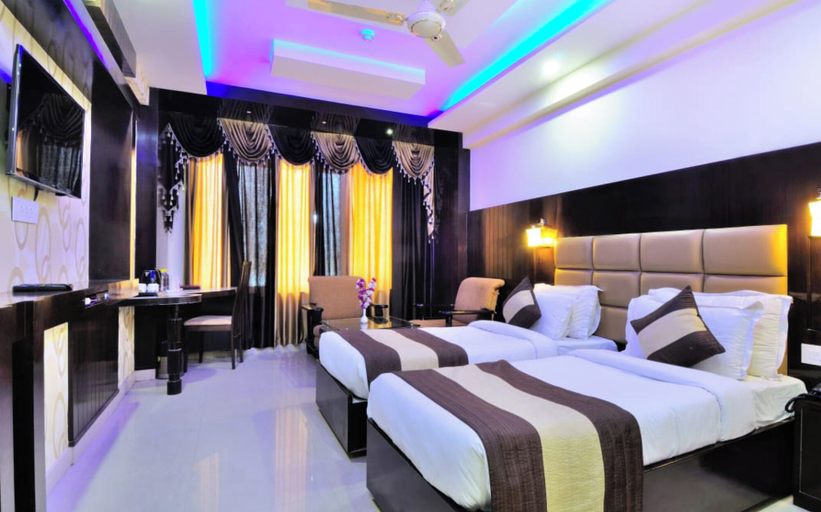 Bedroom 2, Crystal Ganga Heights 5 Min from Har Ki Pauri, Hardwar