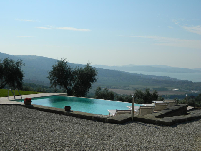 Others 2, Di Colle In Colle -Country House with Private Pool, Perugia