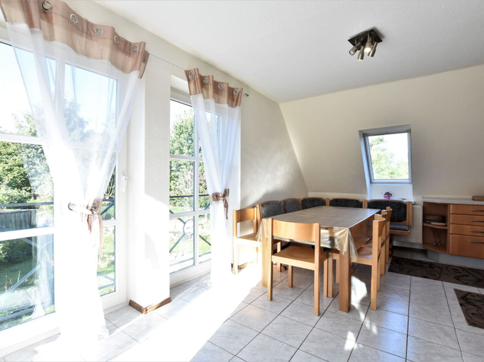 Others 4, 4 Room Holiday Apartment with Garden near Lake, Plön