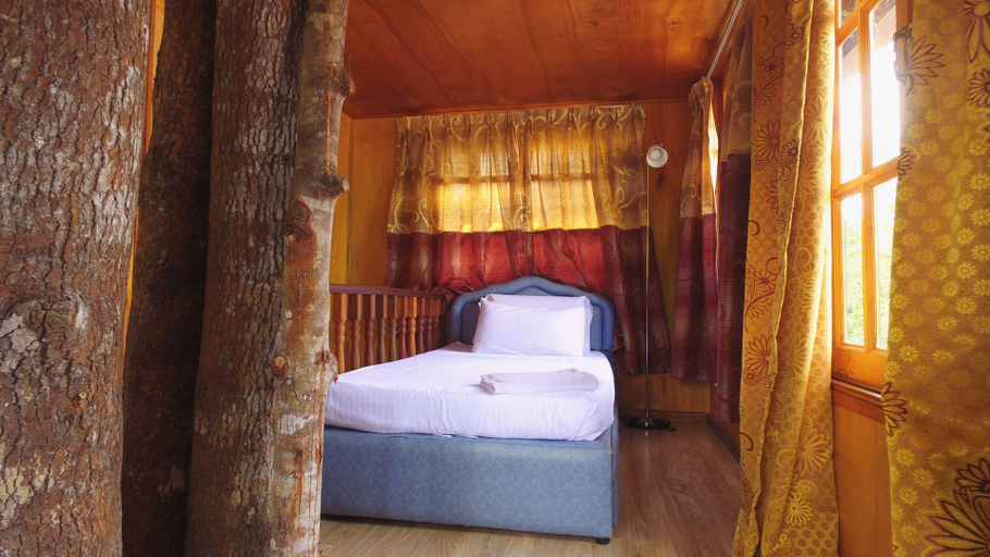 Bedroom 12