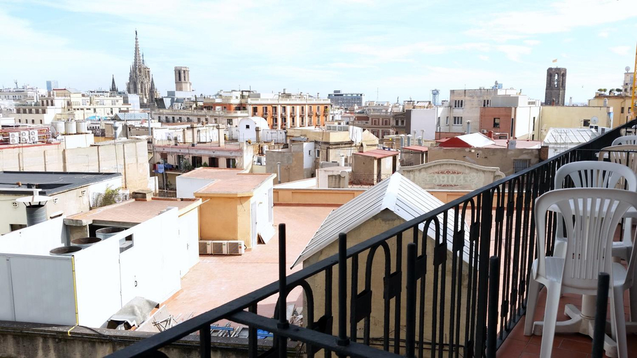 Others 5, Hostal Capitol Ramblas, Barcelona