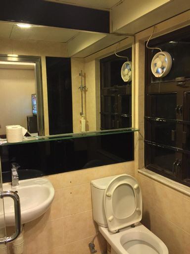 Bathroom 7