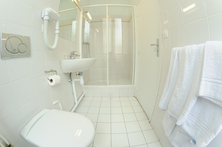 Bathroom, Hotel de Milan, Paris