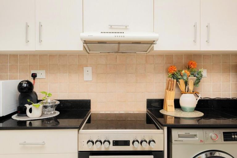 Others 5, Bright And Stylish 1BHK Apartment, Dubai