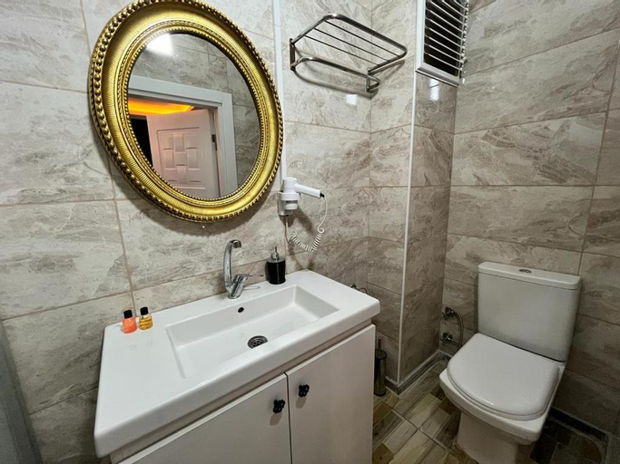 Bedroom 3, Cevas Suite Hotel, Küçükçekmece