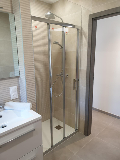 Bathroom 4, Appartement Jardin, Haute-Savoie