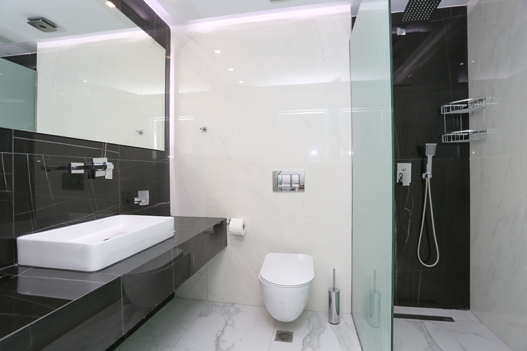 Bathroom 5, Hotel Tropical, Central Macedonia