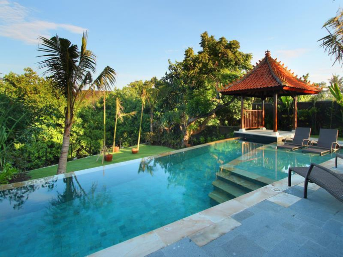 Swimming Pool 9