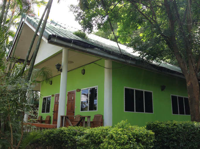 Exterior 14
