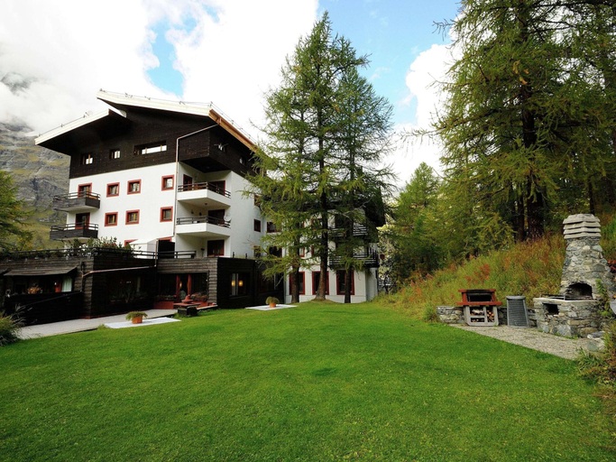 Exterior & Views, Near the Ski Lifts, Aosta