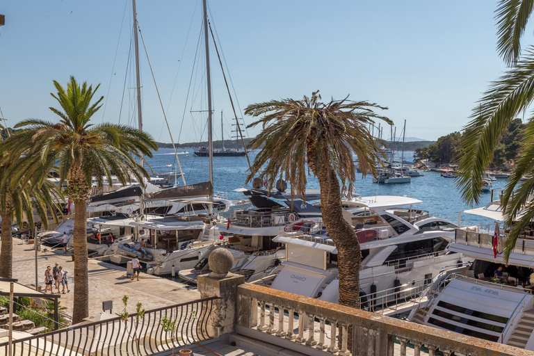 Others 4, Couple's Getaway in the Center of Hvar w/Sea View, Hvar