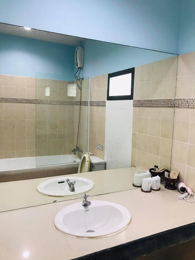 Bathroom 4