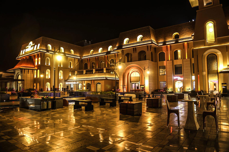 Food & Drinks 3, The Vivaan Hotel & Resorts, Karnal