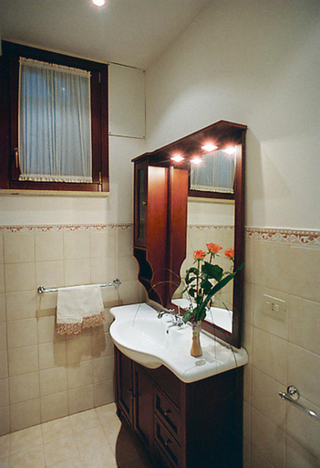 Others 3, La casa di Carla, Fermo