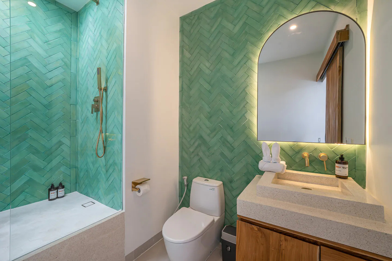 Bathroom 5, Villa Kokoan - 2BR Tropical Serenity Villa close to Echo Beach, Badung