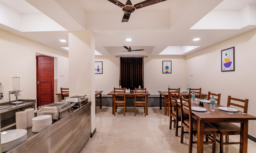 Food & Drinks 2, Treebo Rakshitha, Thiruvallur
