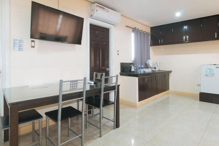 Others 5, 153 Silverio Suites Paranaque City, Parañaque