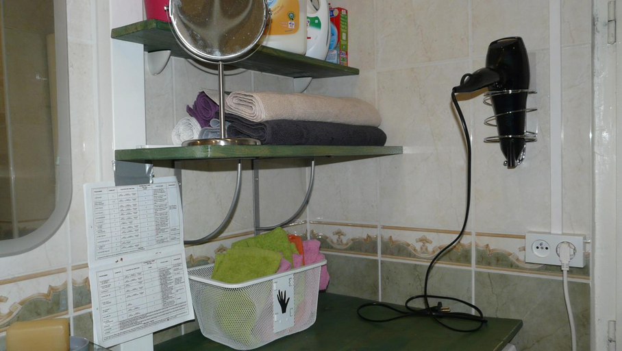 Others 2, Ideal pour deplacement 4 chambres,5 lits, Isère