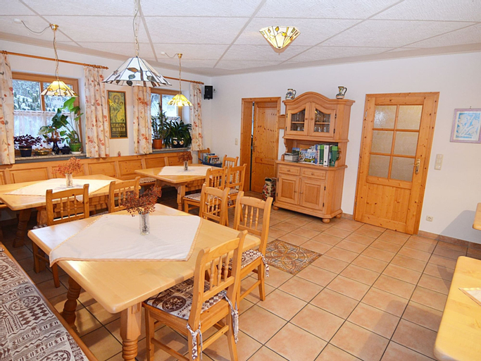 Food & Drinks 4, Spacious Apartment with Sauna in Schonsee, Schwandorf
