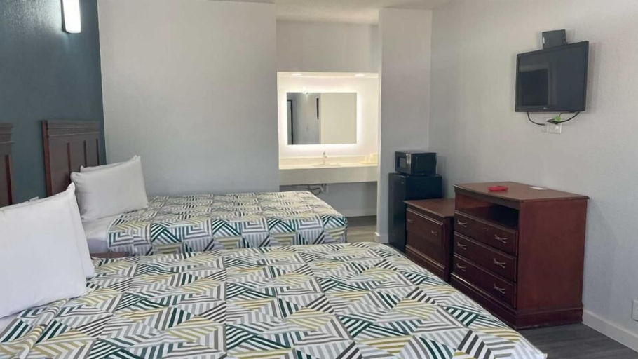 Bedroom 3, Motel 6 Cleveland, MS - Delta State University, Bolivar