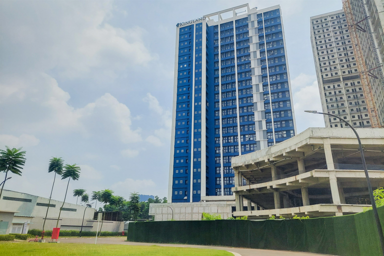 Exterior & Views, Spacious and Comfort Studio Loft at Kingland Avenue Apartment By Travelio, Tangerang