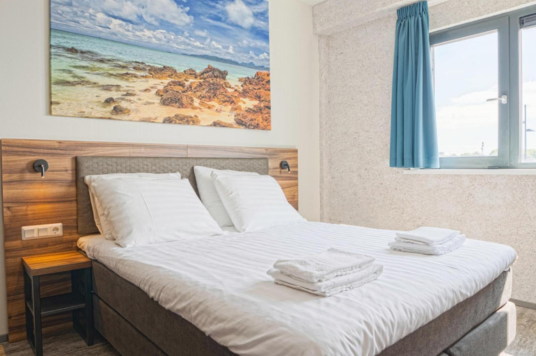Bedroom 3, Harbour Hotel IJmuiden, Velsen