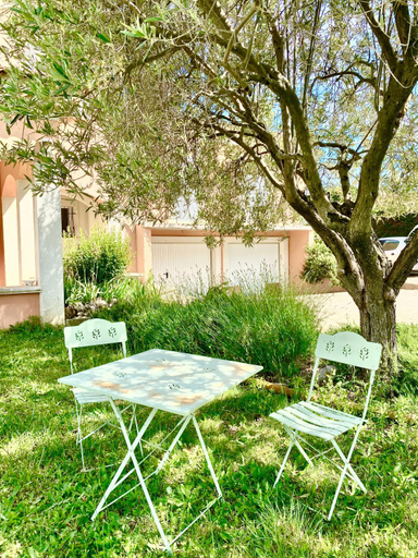 Others 4, Villa et maisonnette provencales, Vaucluse