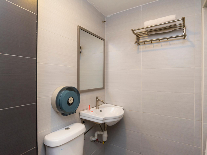 Bathroom 4, Big Big Hotel, Johor Bahru