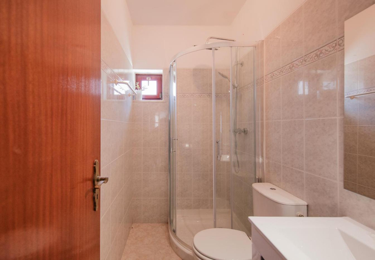 Bedroom 3, Zambujeira do Mar 4-Bed House Perfect for Families & Friends, Odemira