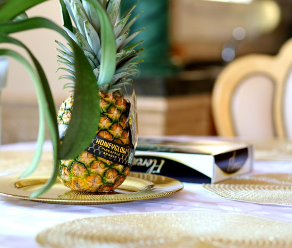 Food & Drinks 5, Villa Tres Palmeras with Private Pool and Jacuzzi Ideal for Families and Friends, Alicante