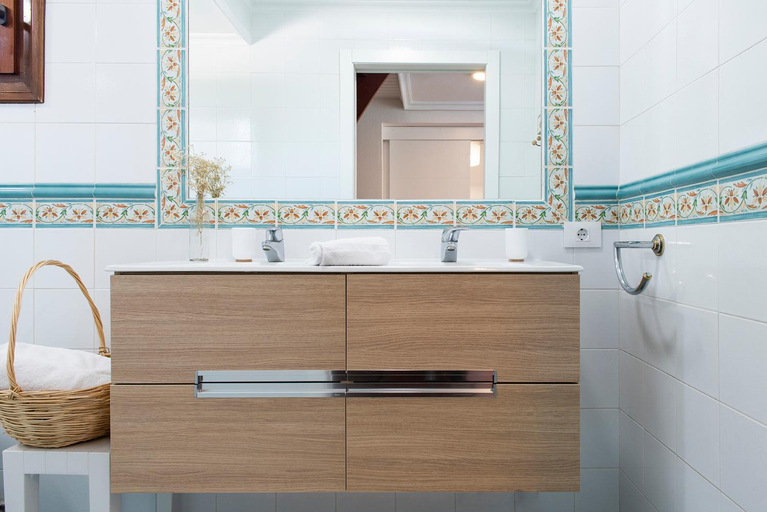 Bathroom 4, Casa El Castanal con Piscina Privada, Pontevedra