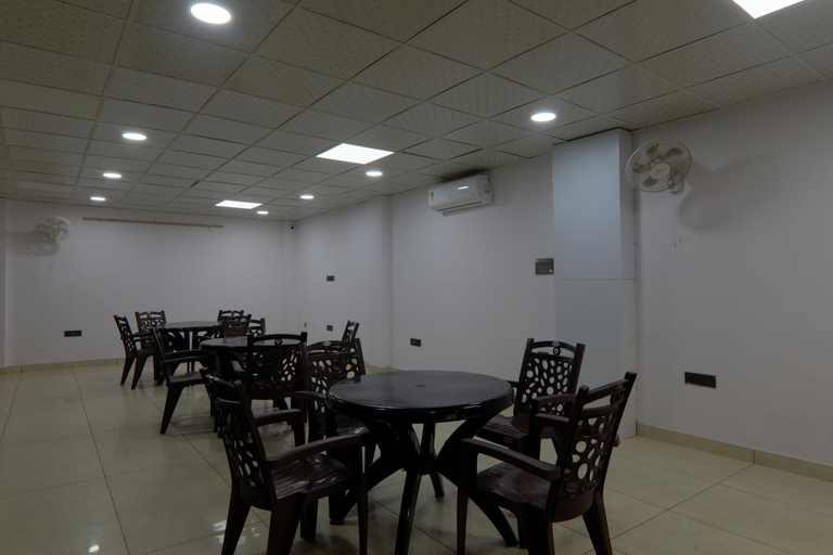 Food & Drinks 5, Shri Tirupati Residency, Lucknow