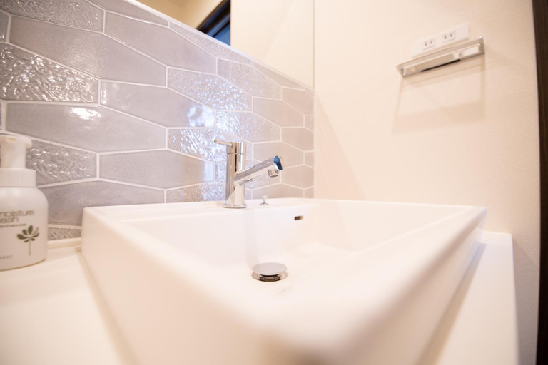 Bathroom 14