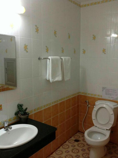 Bathroom 3, SC Residences Mukdahan Hotel, Muang Mukdahan