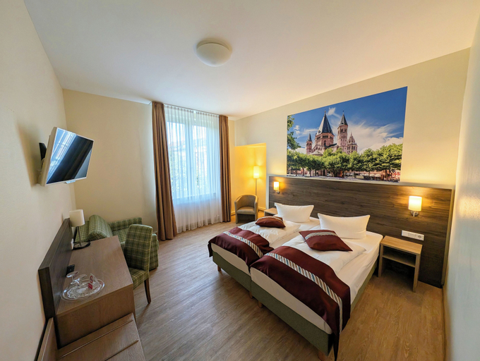 Bedroom 13