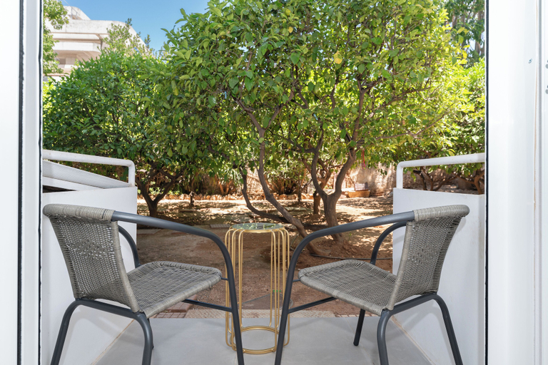 Others 3, Stylish Apartment in Athens Riviera with Outdoor Patio, Attica