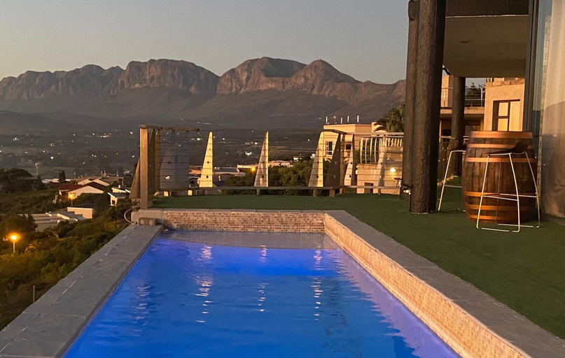Others 5, On the GBay Villa, City of Cape Town