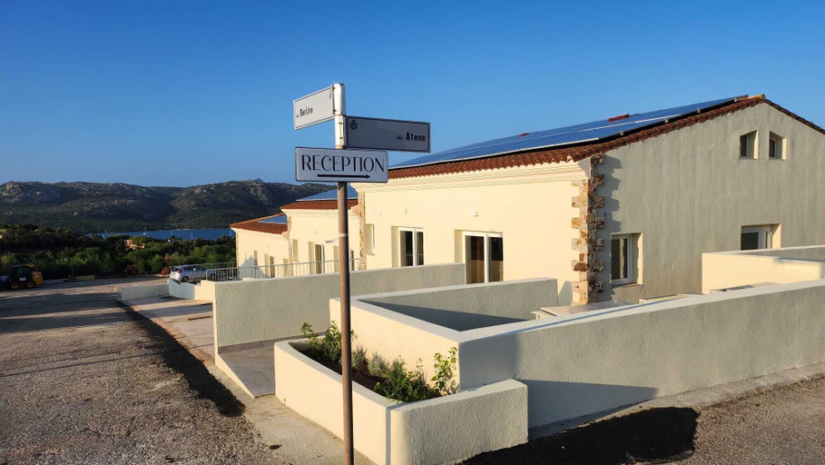 Exterior & Views 2, HOTEL BORGO DELL'ORSO, Olbia-Tempio