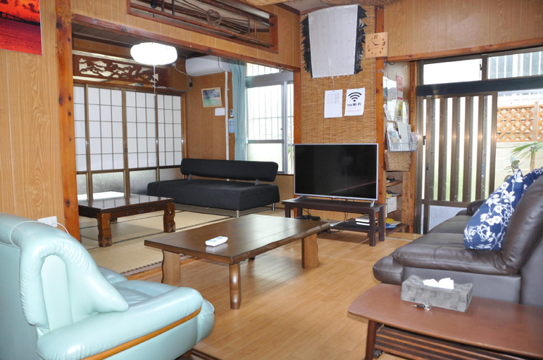 Public Area 2, Yukuiru, Miyakojima