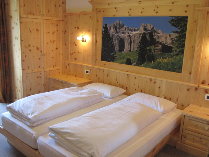 Others 4, Hotel Borest, Bolzano